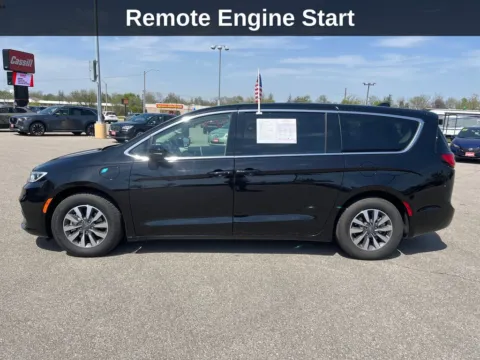 Photos of 2024 Chrysler Pacifica Hybrid Select for sale in Cedar Rapids, IA at Cassill Motors