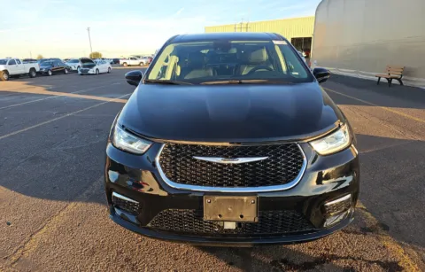 Photos of 2024 Chrysler Pacifica Hybrid Select for sale in Cedar Rapids, IA at Cassill Motors