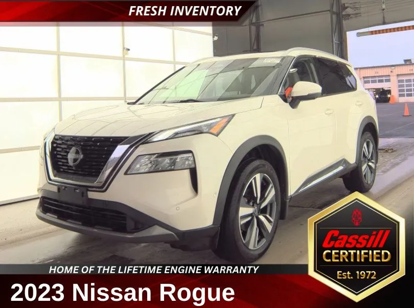White 2023 Nissan Rogue SL for sale in Cedar Rapids, IA