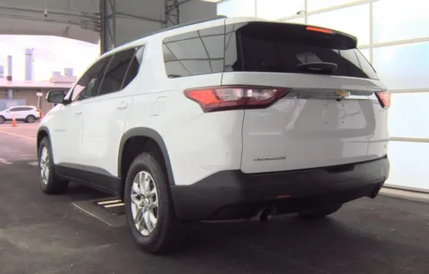 More photos of 2020 Chevrolet Traverse LT at Cassill Motors, IA