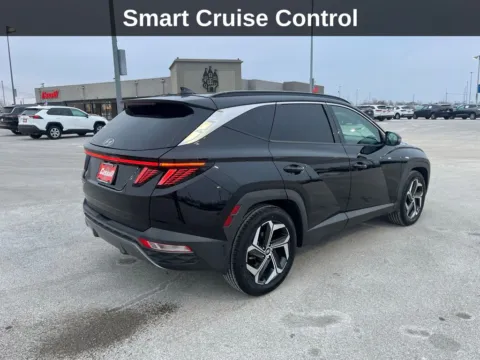More photos of 2022 Hyundai Tucson Limited at Cassill Motors, IA