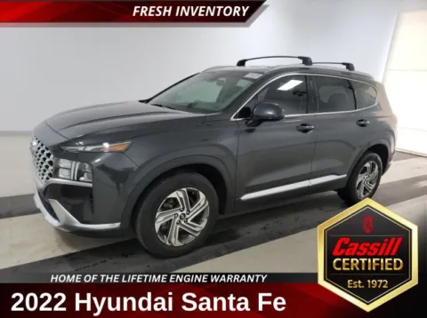 Gray 2022 Hyundai Santa Fe SEL for sale in Cedar Rapids, IA