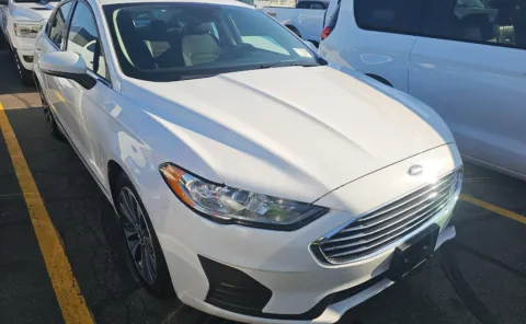 Photos of 2019 Ford Fusion SE for sale in Cedar Rapids, IA at Cassill Motors