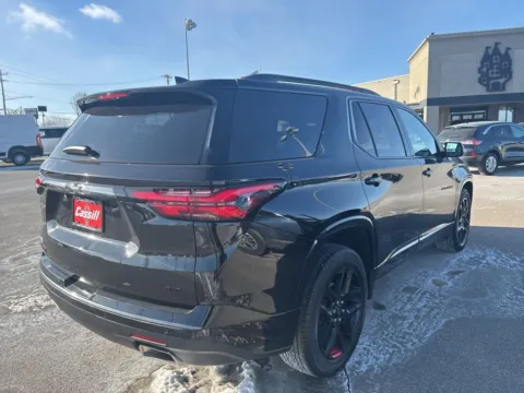More photos of 2022 Chevrolet Traverse Premier at Cassill Motors, IA