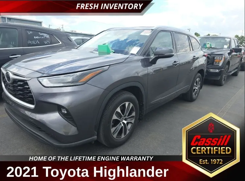 2021 Toyota Highlander XLE for sale in Cedar Rapids, IA