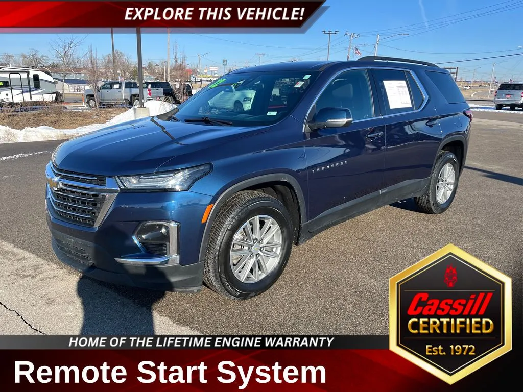 Blue 2022 Chevrolet Traverse LT for sale in Cedar Rapids, IA