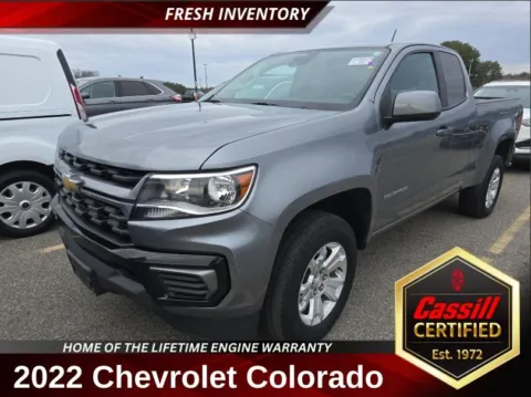 Gray 2022 Chevrolet Colorado LT for sale in Cedar Rapids, IA