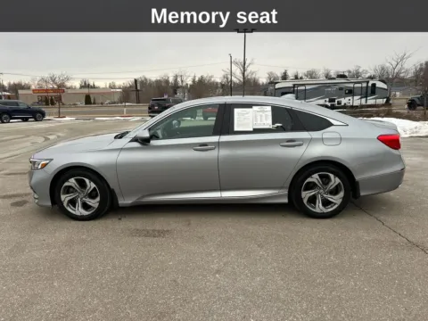 Photos of 2019 Honda Accord EX-L for sale in Cedar Rapids, IA at Cassill Motors