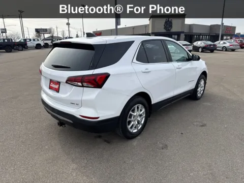 More photos of 2022 Chevrolet Equinox LT at Cassill Motors, IA
