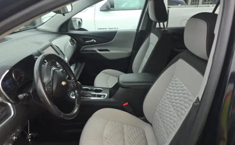 More photos of 2021 Chevrolet Equinox LT at Cassill Motors, IA