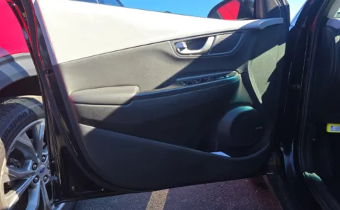 More photos of 2019 Hyundai Kona Limited at Cassill Motors, IA