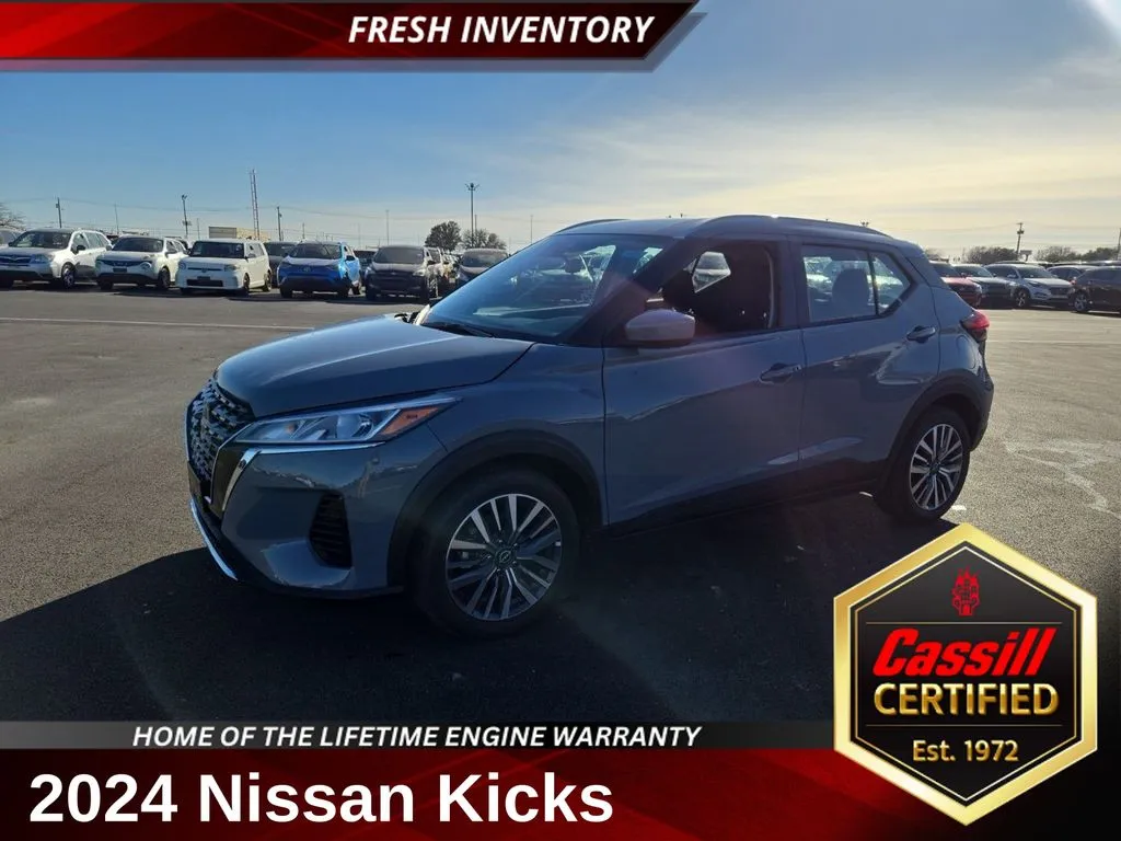Gray 2024 Nissan Kicks SV for sale in Cedar Rapids, IA