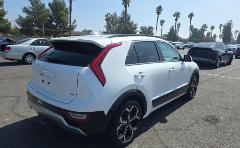 More photos of 2023 Kia Niro SX Touring at Cassill Motors, IA