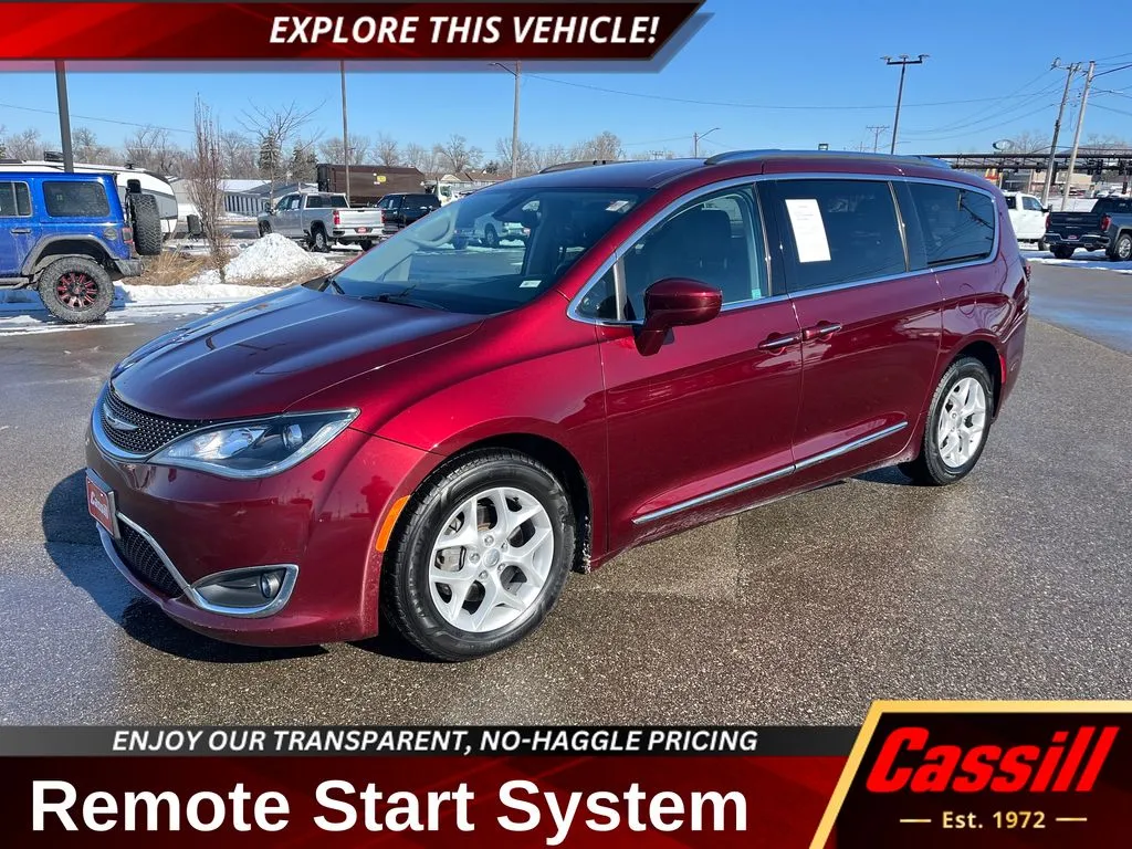 2017 Chrysler Pacifica Touring L Plus for sale in Cedar Rapids, IA