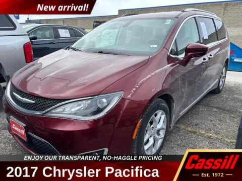 Red 2017 Chrysler Pacifica Touring L Plus for sale in Cedar Rapids, IA