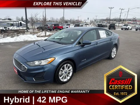 Blue 2019 Ford Fusion Hybrid SE for sale in Cedar Rapids, IA