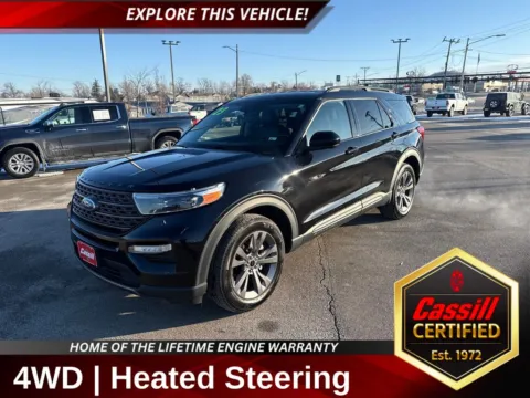Black 2023 Ford Explorer XLT for sale in Cedar Rapids, IA