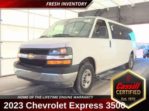 White 2023 Chevrolet Express 3500 LT for sale in Cedar Rapids, IA
