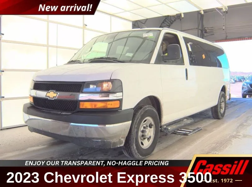 White 2023 Chevrolet Express 3500 LT for sale in Cedar Rapids, IA
