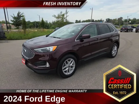 Red 2024 Ford Edge SEL for sale in Cedar Rapids, IA