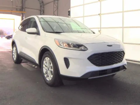 Photos of 2021 Ford Escape SE for sale in Cedar Rapids, IA at Cassill Motors