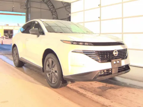 Photos of 2025 Nissan Murano SL for sale in Cedar Rapids, IA at Cassill Motors