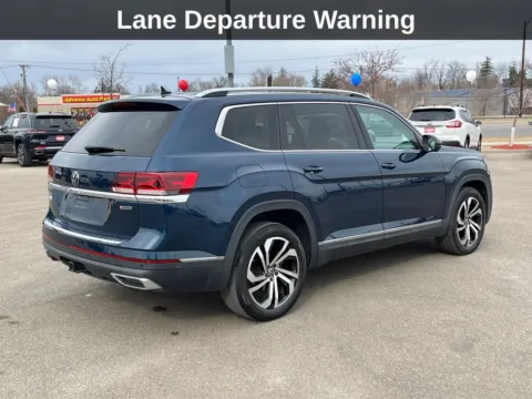 More photos of 2021 Volkswagen Atlas SEL Premium at Cassill Motors, IA