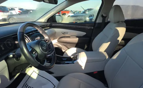 More photos of 2024 Hyundai Tucson SEL at Cassill Motors, IA