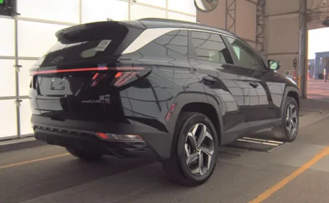 More photos of 2024 Hyundai Tucson Hybrid SEL Convenience at Cassill Motors, IA