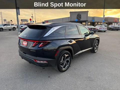 More photos of 2024 Hyundai Tucson Hybrid SEL Convenience at Cassill Motors, IA