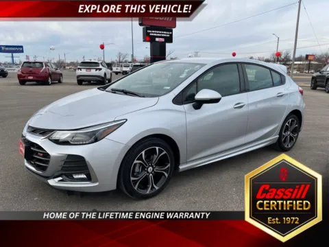 Silver 2019 Chevrolet Cruze LT for sale in Cedar Rapids, IA