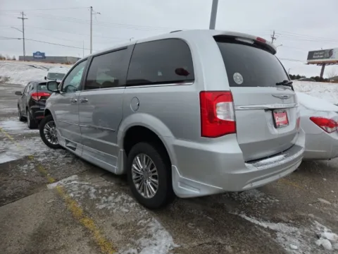 More photos of 2011 Chrysler Town & Country Limited at Cassill Motors, IA