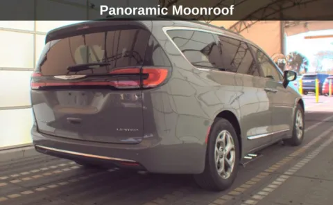 More photos of 2023 Chrysler Pacifica Limited at Cassill Motors, IA