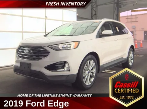 White 2019 Ford Edge Titanium for sale in Cedar Rapids, IA