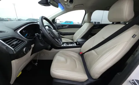 More photos of 2019 Ford Edge Titanium at Cassill Motors, IA