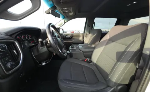 More photos of 2021 Chevrolet Silverado 1500 LT at Cassill Motors, IA