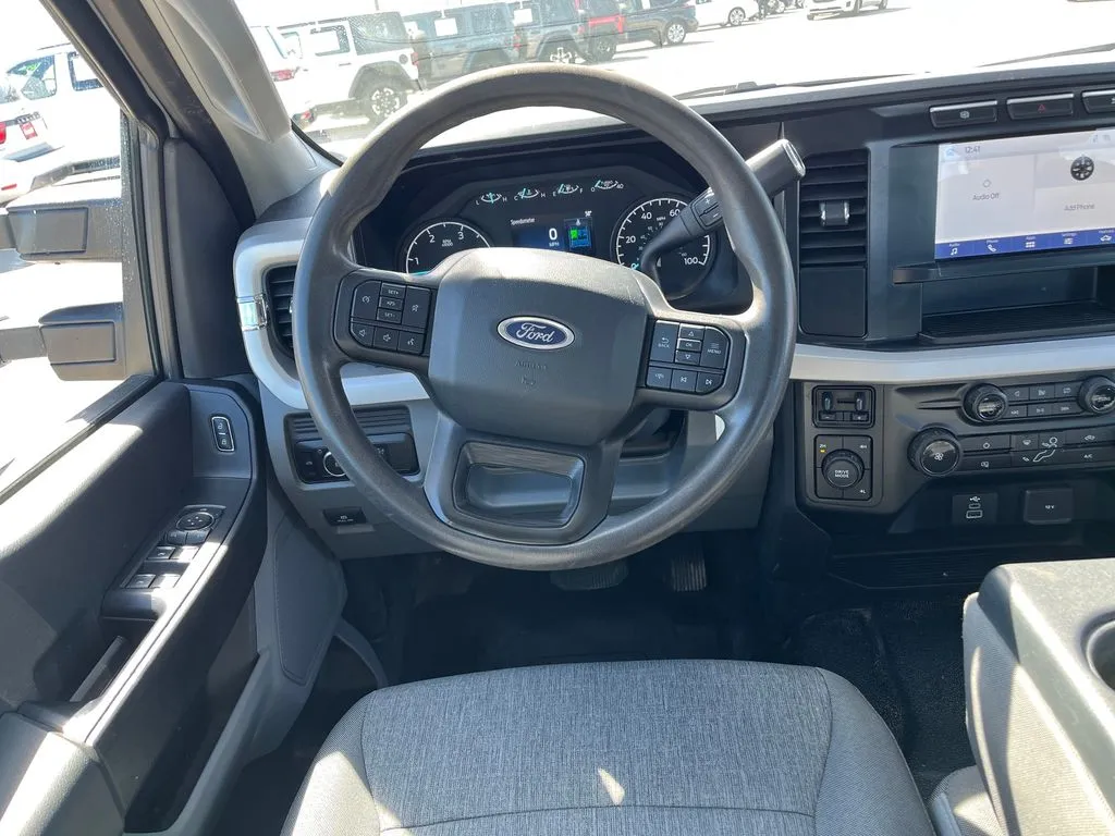 2023 Ford F-350 Super Duty XL - Photo 16