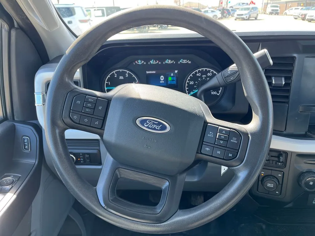 2023 Ford F-350 Super Duty XL - Photo 17