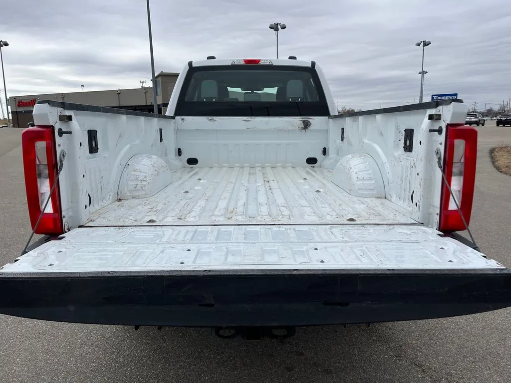 2023 Ford F-350 Super Duty XL - Photo 25