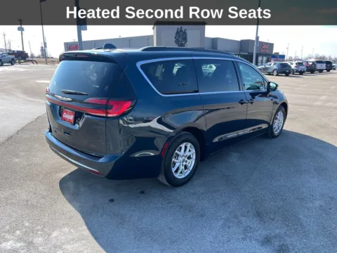 More photos of 2022 Chrysler Pacifica Touring L at Cassill Motors, IA