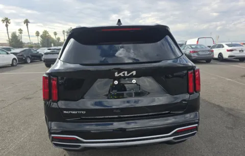 More photos of 2023 Kia Sorento SX at Cassill Motors, IA