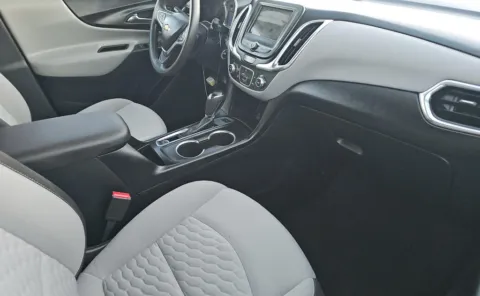 More photos of 2019 Chevrolet Equinox LT at Cassill Motors, IA