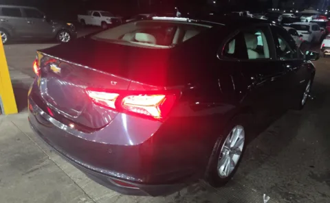 More photos of 2022 Chevrolet Malibu LT at Cassill Motors, IA