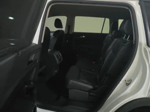 More photos of 2019 Volkswagen Atlas 3.6L V6 SE at Cassill Motors, IA