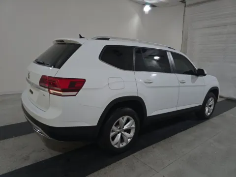 Photos of 2019 Volkswagen Atlas 3.6L V6 SE for sale in Cedar Rapids, IA at Cassill Motors