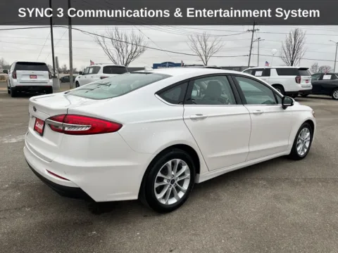 More photos of 2020 Ford Fusion SE at Cassill Motors, IA