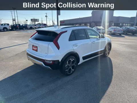 More photos of 2023 Kia Niro SX Touring at Cassill Motors, IA