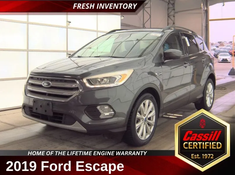 Gray 2019 Ford Escape SEL for sale in Cedar Rapids, IA