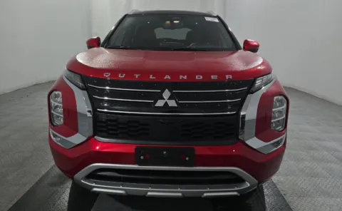 Photos of 2024 Mitsubishi Outlander SEL Platinum Edition for sale in Cedar Rapids, IA at Cassill Motors