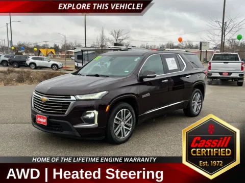 Black 2022 Chevrolet Traverse High Country for sale in Cedar Rapids, IA
